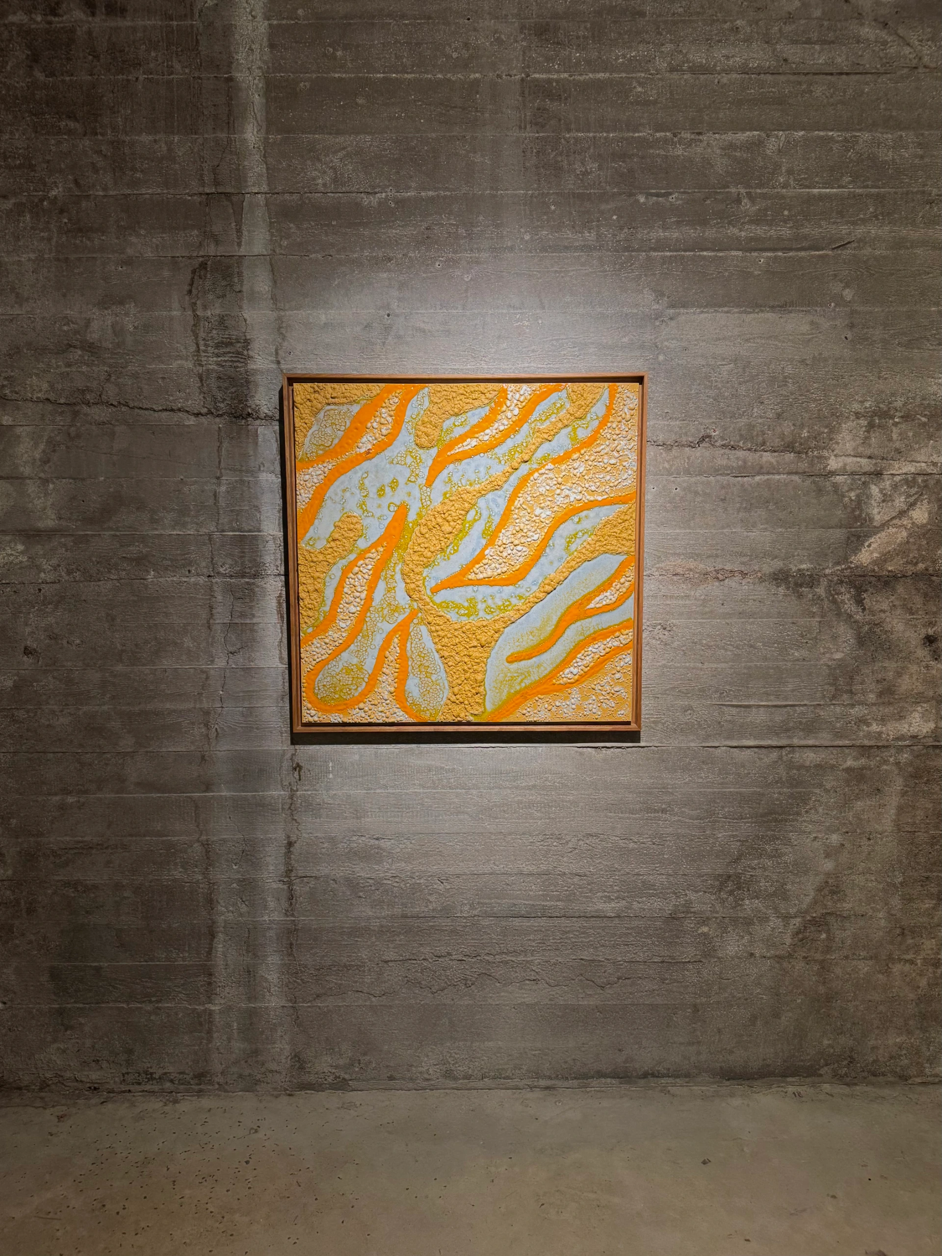 Orange Seas (2025), ceramic wall sculpture by Sjors Driessen combining glazed ceramic elements with American oak in a 93 × 93 cm composition.