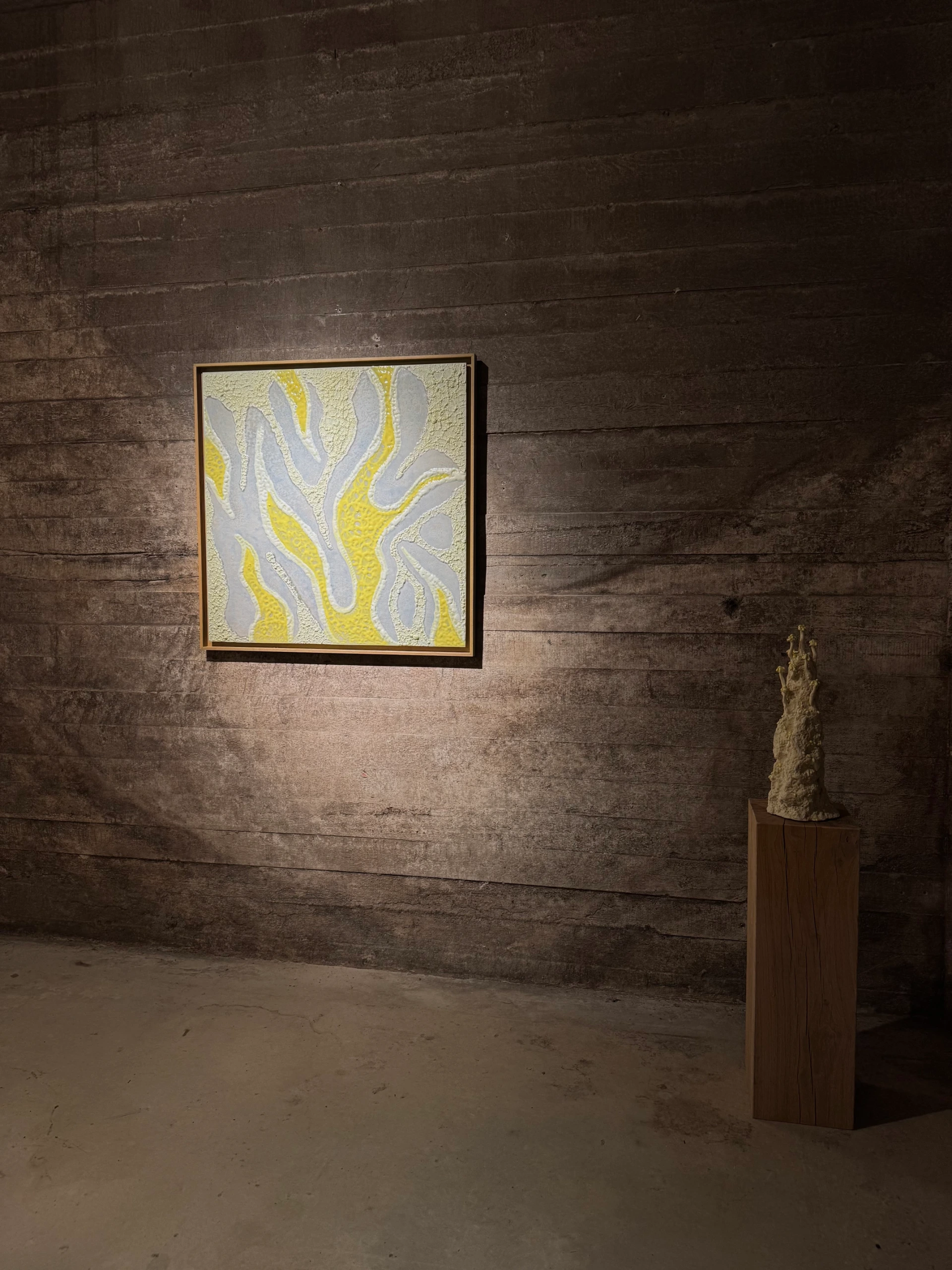 YellowSeas (2025), ceramic wall sculpture by Sjors Driessen combining glazed ceramic elements with American oak in a 93 × 93 cm composition.