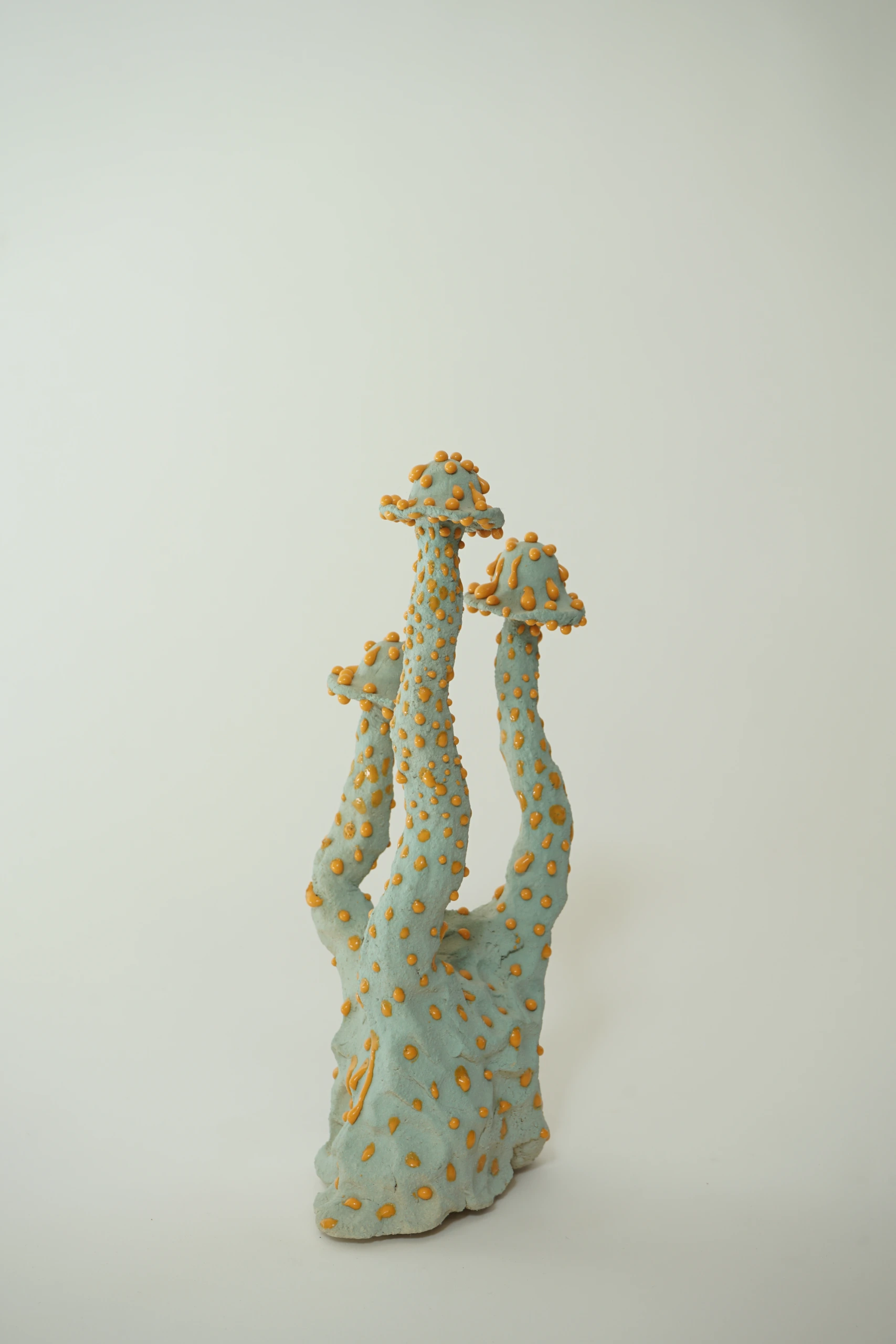 Orange Blue Roundcap (2026), ceramic sculpture by Sjors Driessen with a rounded orange mushroom-like form finished with textured blue glaze.